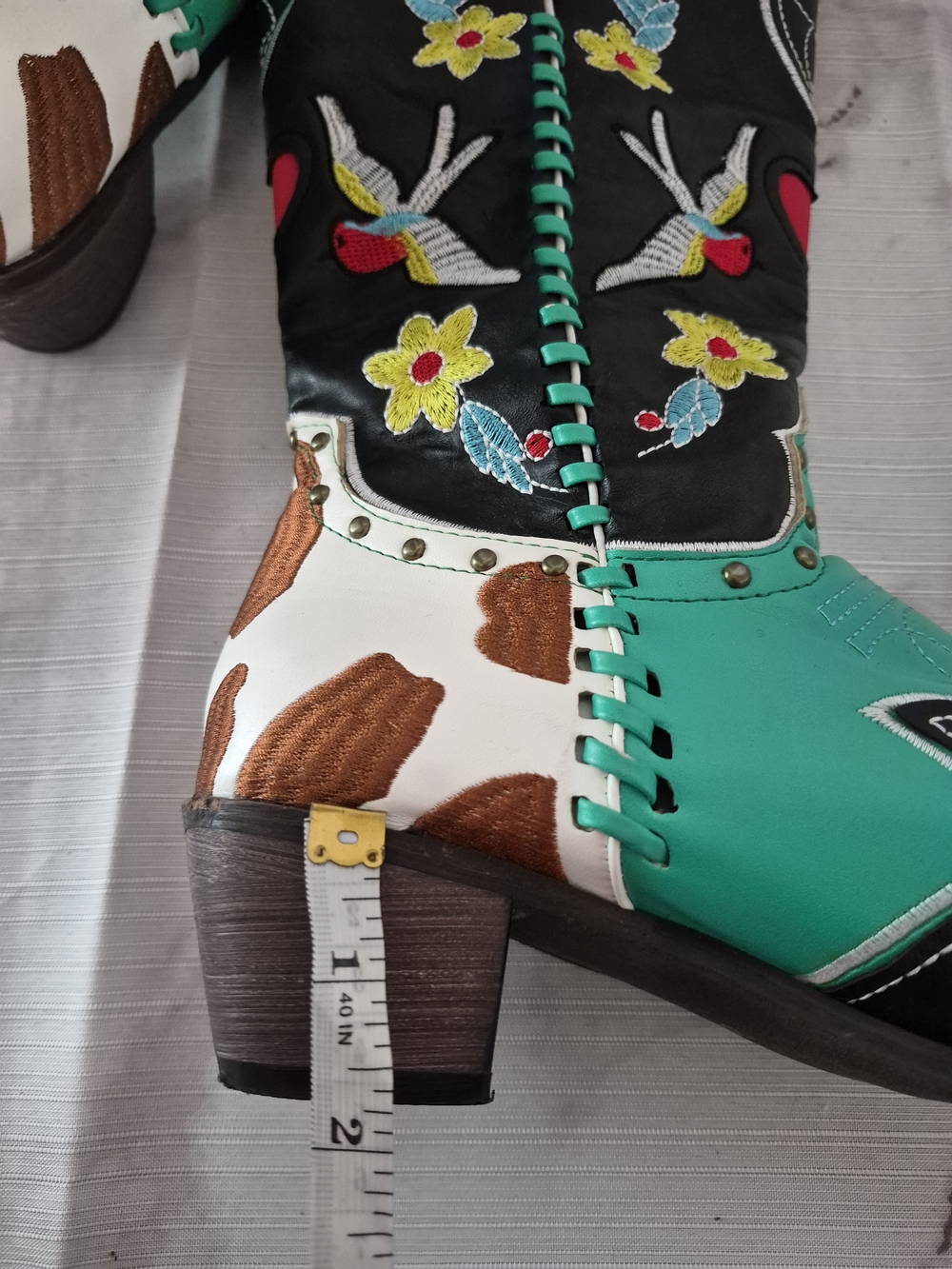 Turquoise & Black Embroidered Western Cowgirl Boots By Scaoruki - Picture 7 of 10